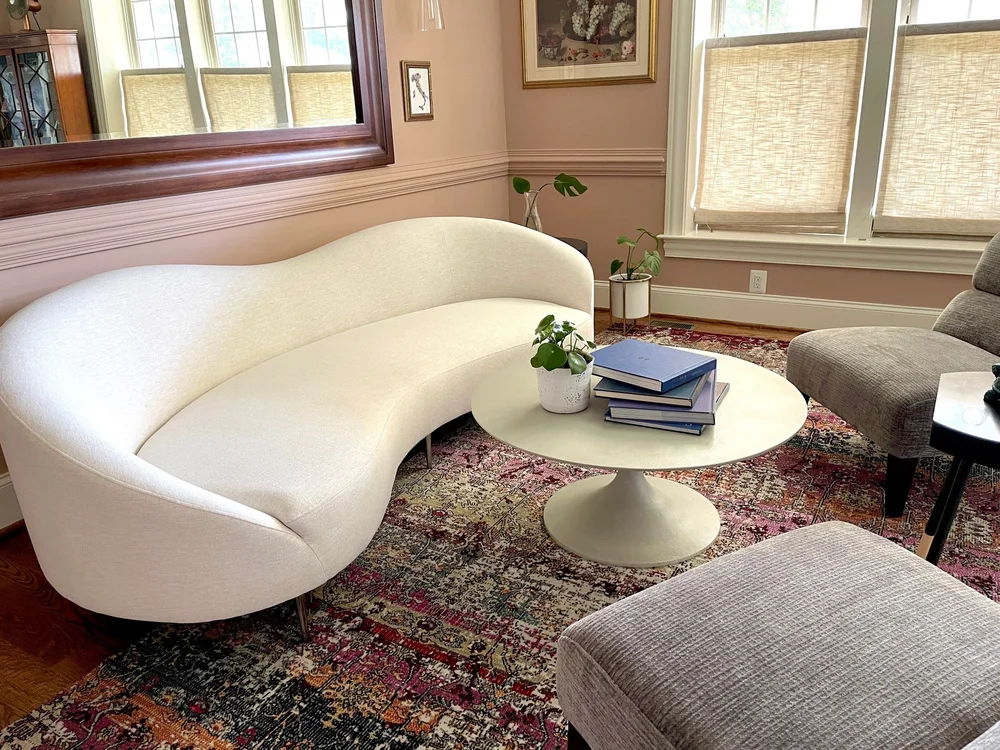 A Relaxing Ladies Lounge